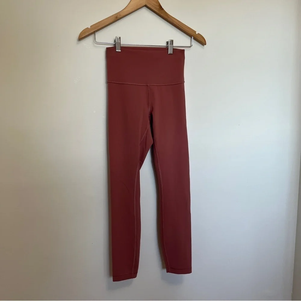 Lululemon Crop Leggings in Mauve Size 4